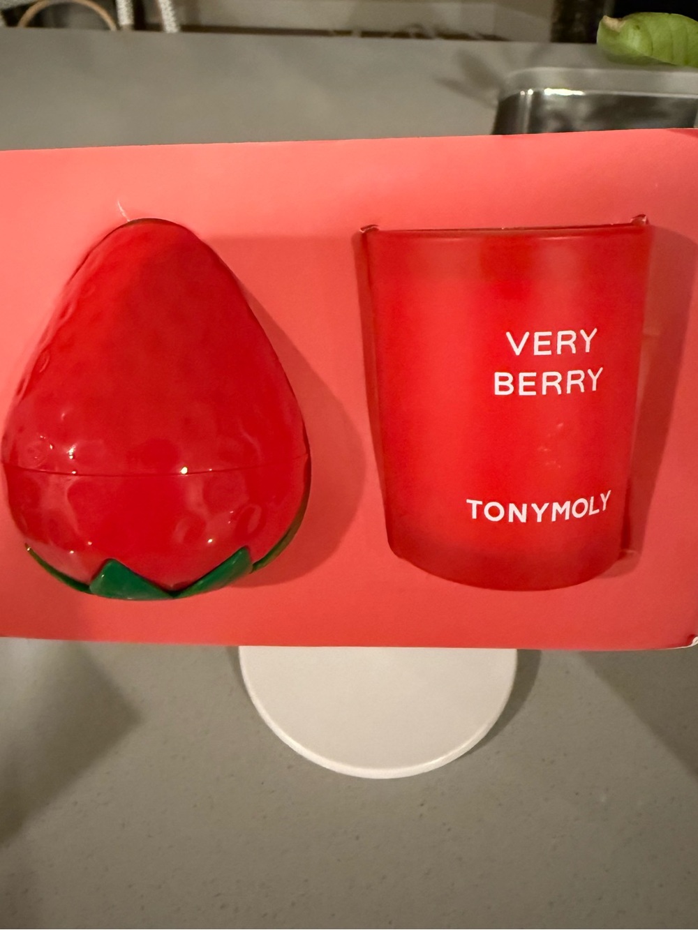 Tonymoly TikTok, viral VERY Berry STRAWBERRY, DUO, SET, π LOTION & π CANDLE - Picture 9 of 9